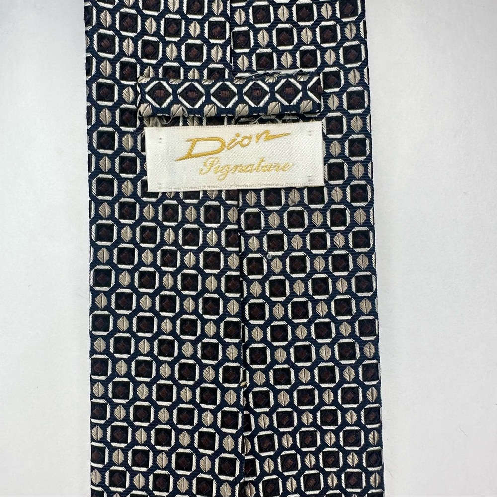Dion Signature Geometric Heavy Silk Handcrafted Classic Black & White Tie - Picture 2 of 6
